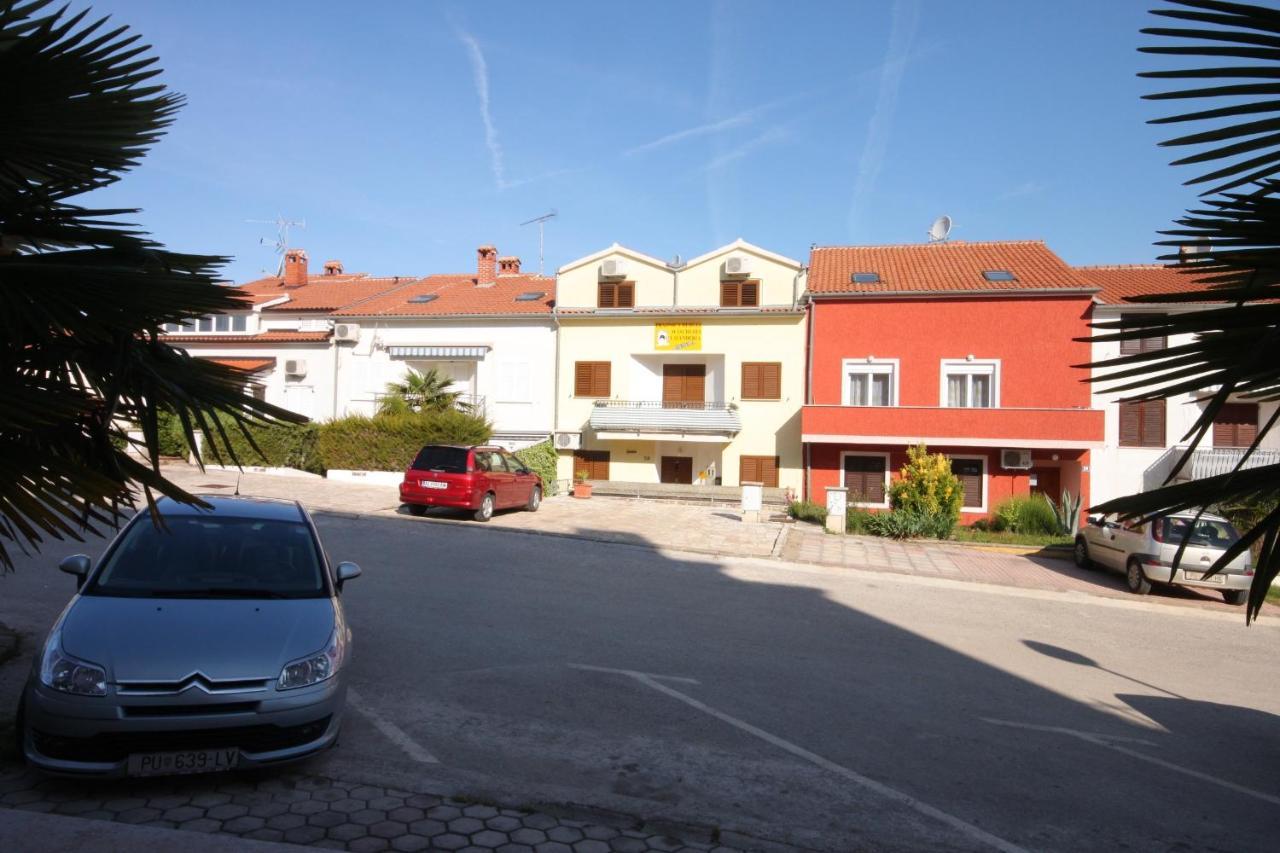Apartments And Rooms With Wifi Vrsar, Porec - 3007 Exterior foto
